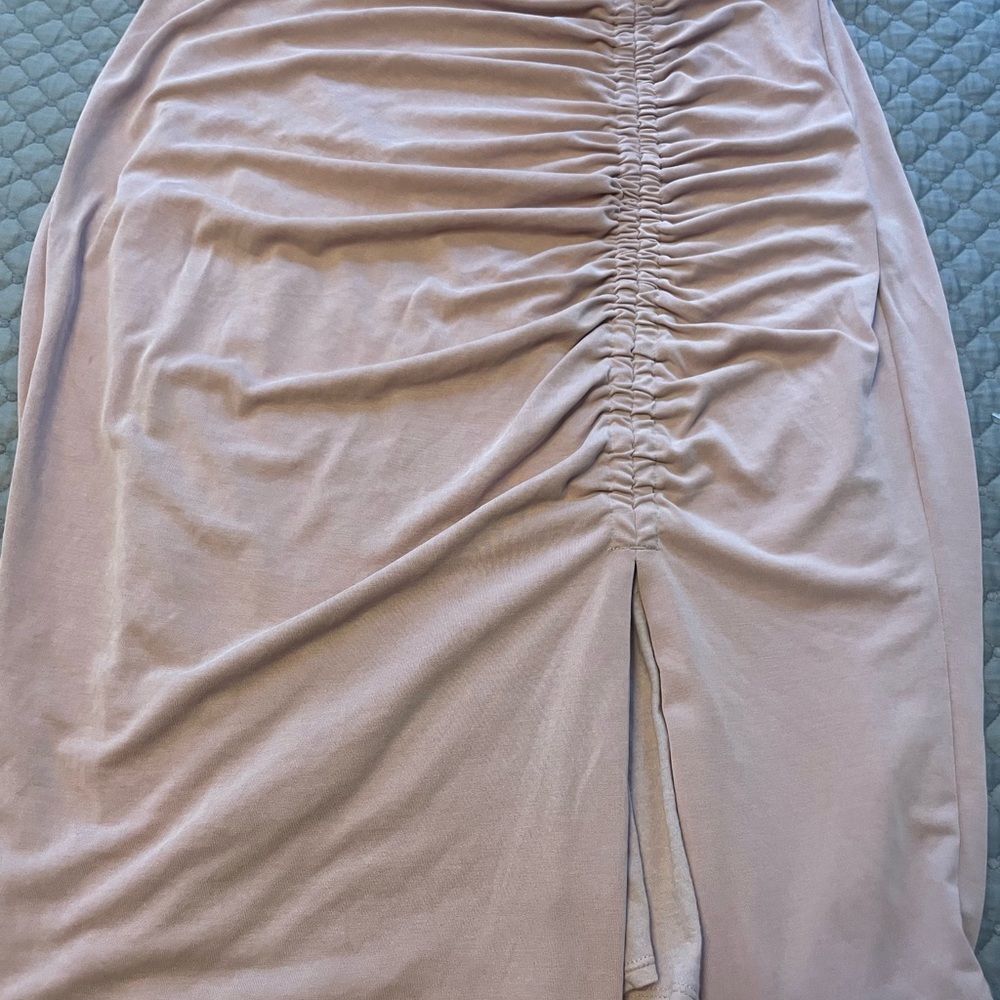 Women’s Express Ruched Midi Skirt in Soft Pink
